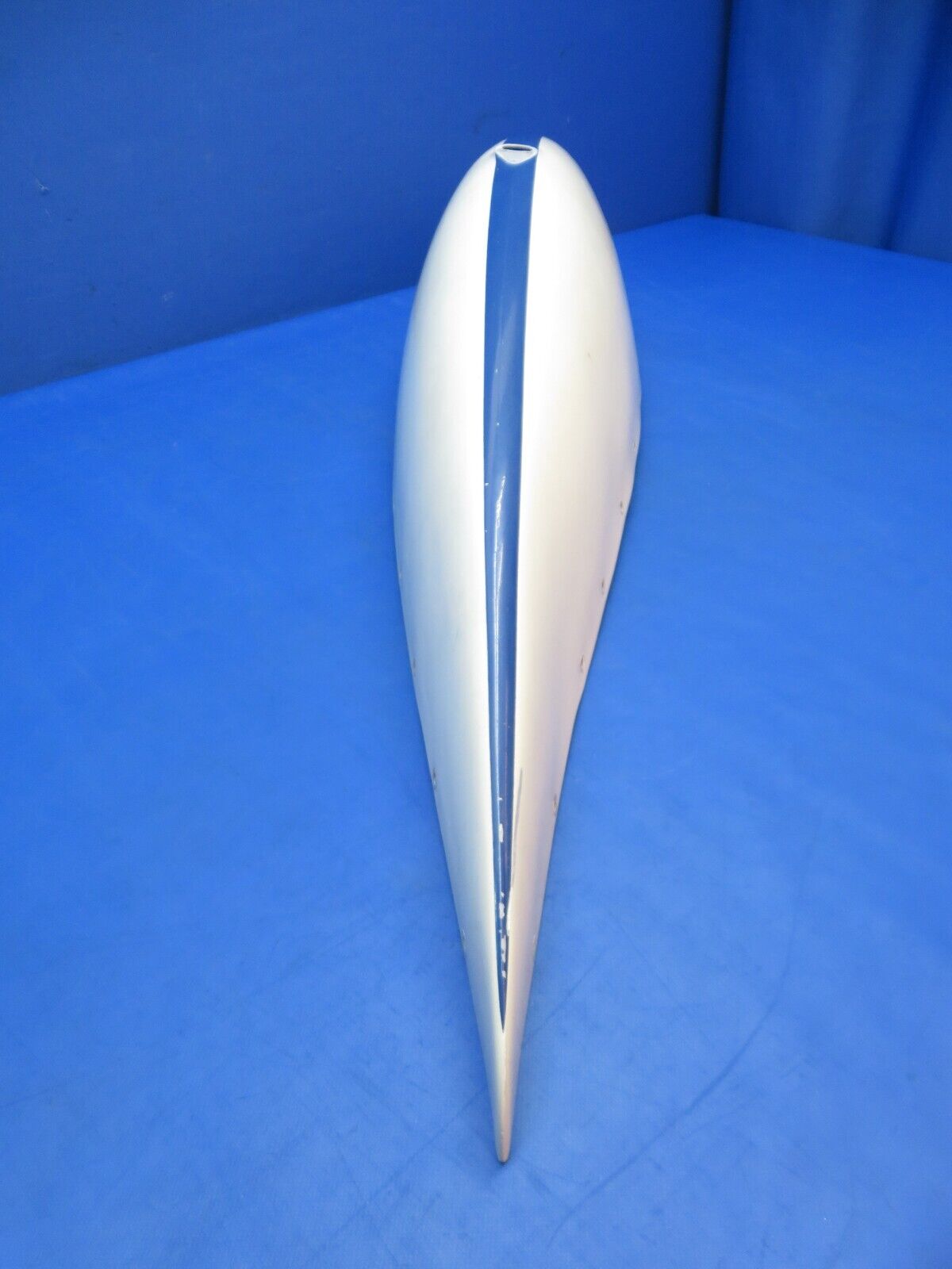 Piper PA-28-140 RH Wing Tip Assy P/N 62090-01 (1123-170)