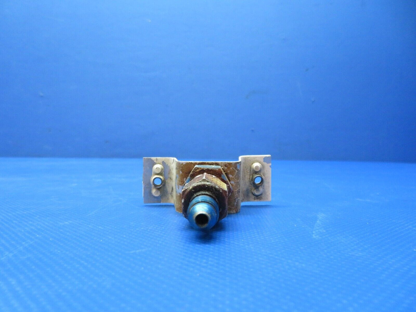 Cessna 401 / 401A Drain Valve Assy Wing Locker Aux. Fuel P/N 50BSH9 (1223-358)