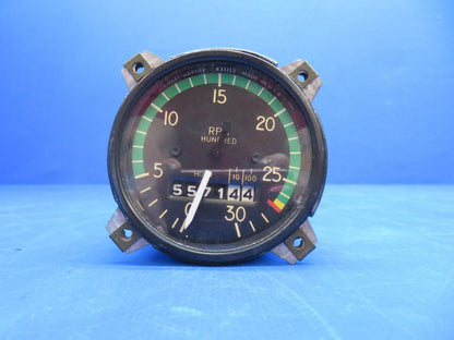 Piper PA-28-140 Aircraft Instruments Man Cave / Decoration LOT OF 8 (0923-480)