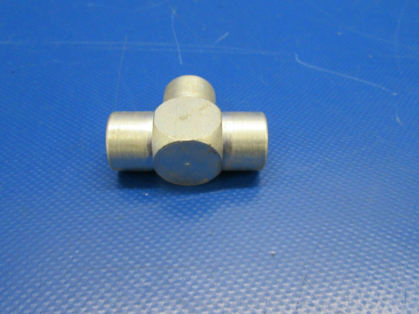 Piper PA-28-181 Tee Fuel System P/N 488-497 NOS (0519-102)
