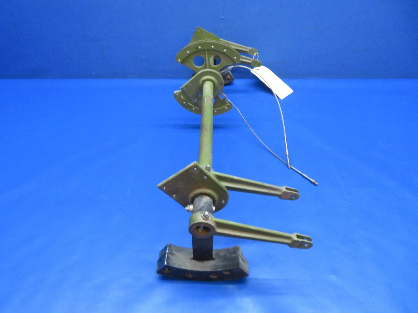 Cessna 401 Elevator Control Quadrant Torque Tube & Weight 5091503-1 (1223-374)