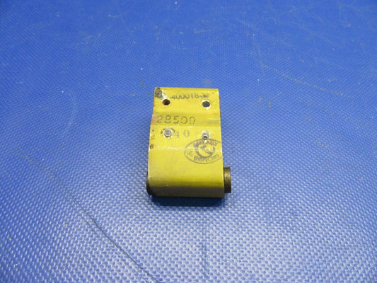 Beech Baron 95-B55 Upper Cabin Door Hinge P/N 35-400018 (1121-389)