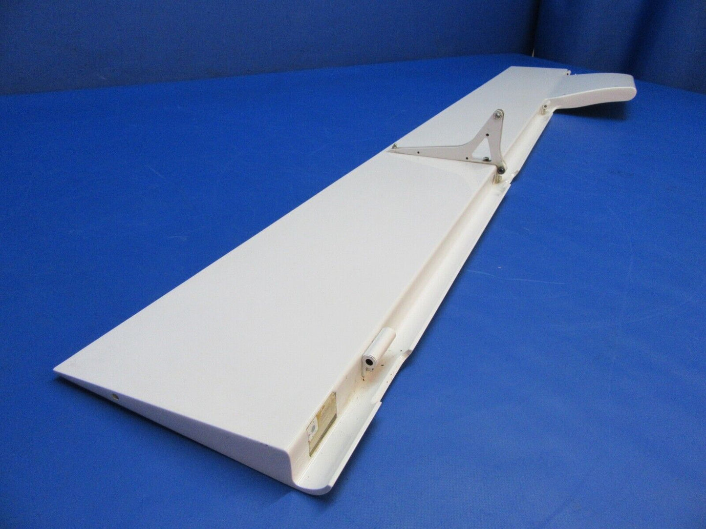 Diamond DA42 RH Aileron P/N D60-5762-00-00 (0323-226)