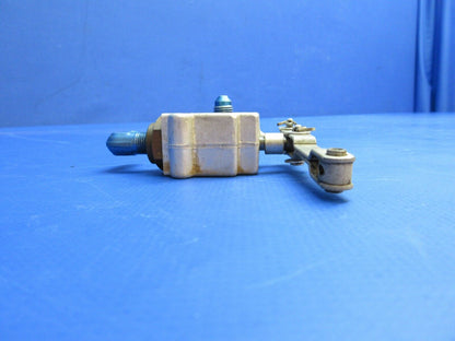Beech C-35 Hoof A53T Parking Brake Valve P/N 35-815018 (1023-775)