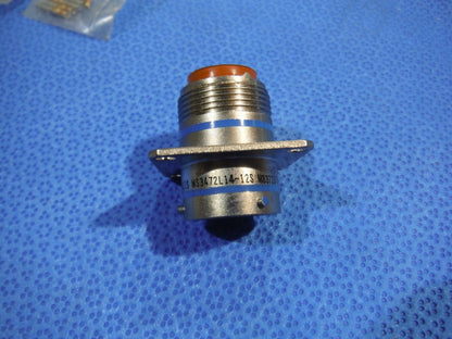 Amphenol Circular Connector P/N MS3472L14-12S   (1015-17)