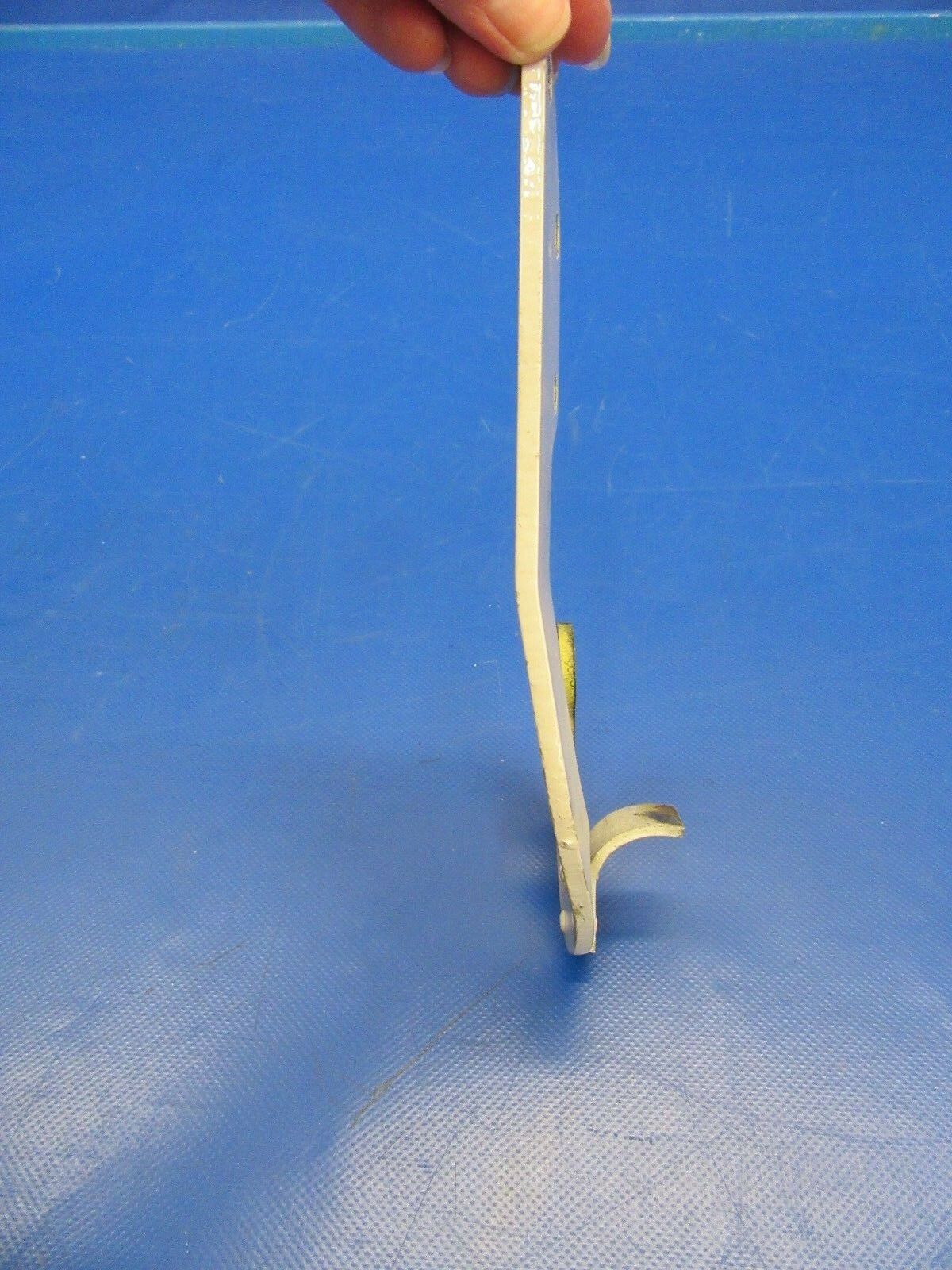 Beech Baron 58P Hinge FWD Nose Baggage P/N 002-410055-41 (0618-196)