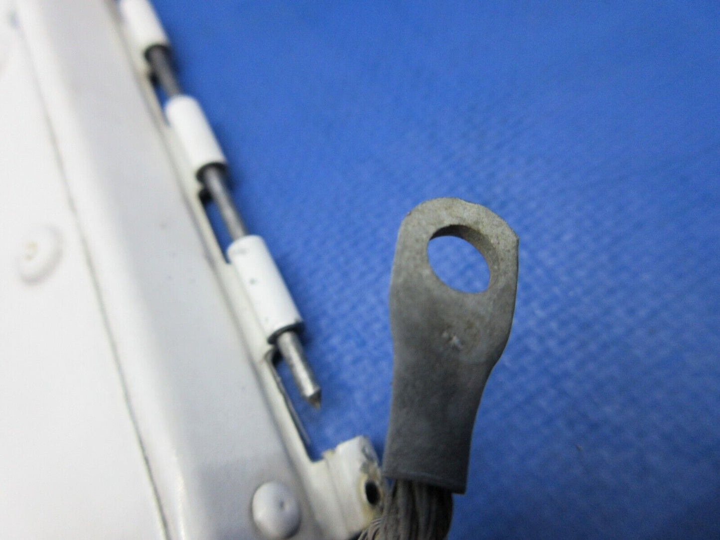 Cessna 401 / 401A Aileron Trim Tab Assy P/N 5024000-61 (1023-1056)