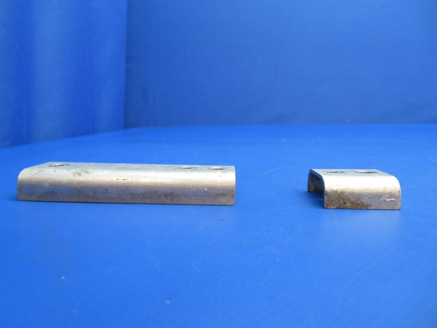 Piper PA-34-200T Seneca II Seat Track Stop P/N 62654-00 LOT OF 8 (0323-523)