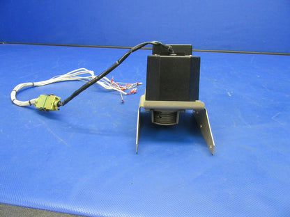 210 King KS-272 Trim Servo w/ Bracket 14V/28V 065-0029-31 Mods 1 & 2 (0921-569)