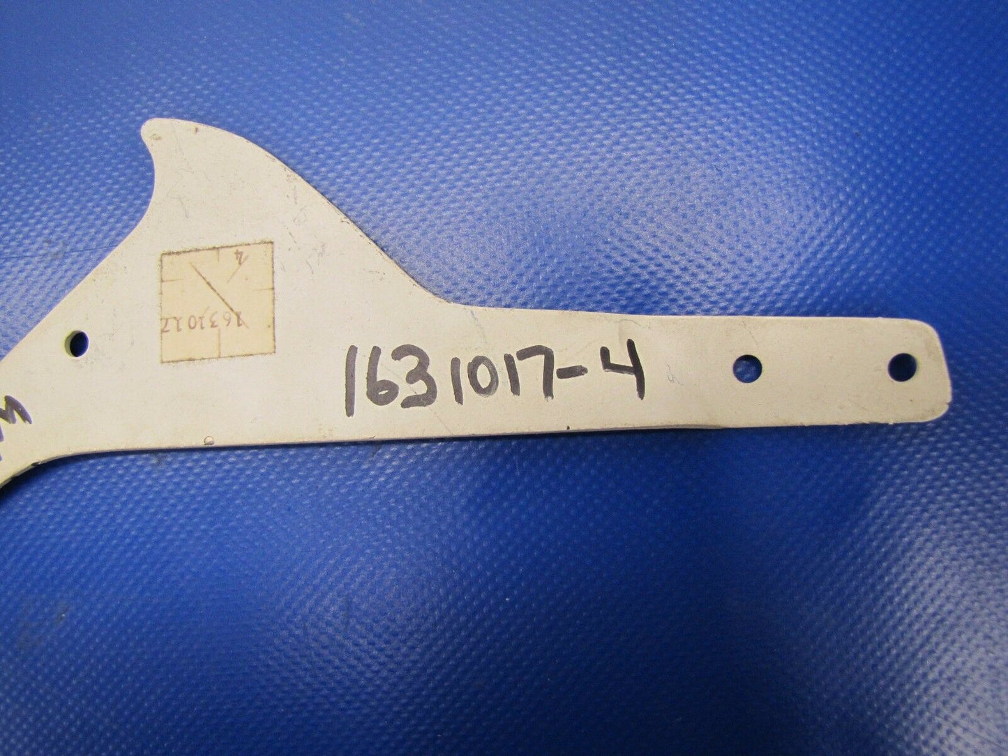 Cessna Bracket RH P/N 1631017-4 NOS (0317-217)