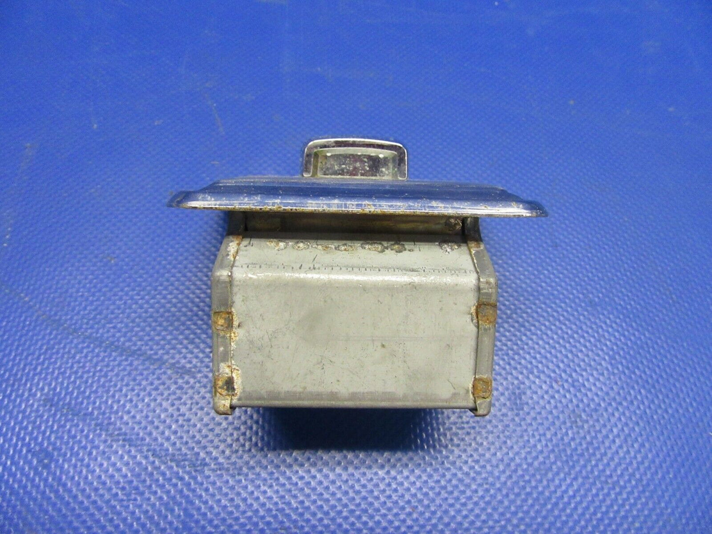 Beech 95-B55 Baron Ash Tray P/N 2A20580 LOT OF 2 (0621-640)