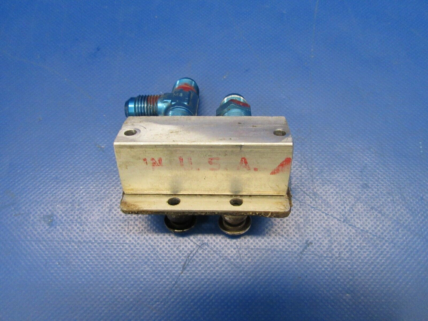 Piper PA-34-200T Seneca II Manifold Fuel Drain P/N 37187-00 (1119-198)