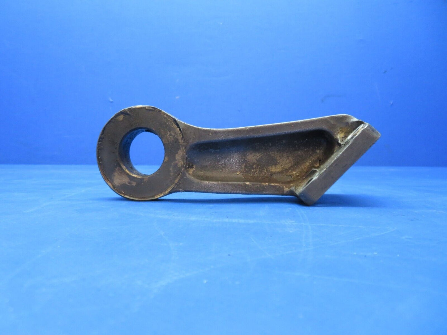 Continental E-Series LH Front Engine Mount Bracket P/N 531241 (0723-646)
