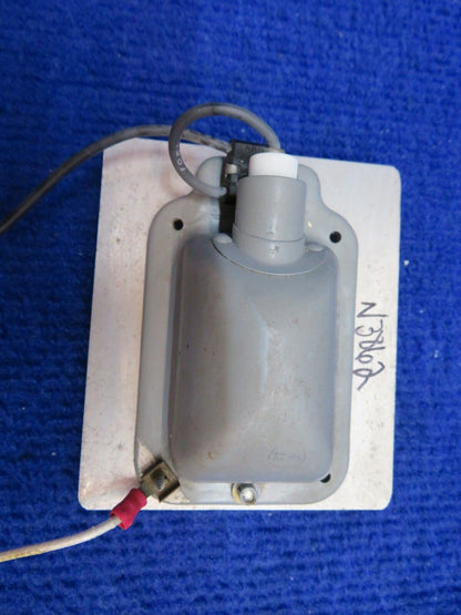 Mooney M20G Grimes Dome Light Assy P/N B-3555A-8 (0822-598)