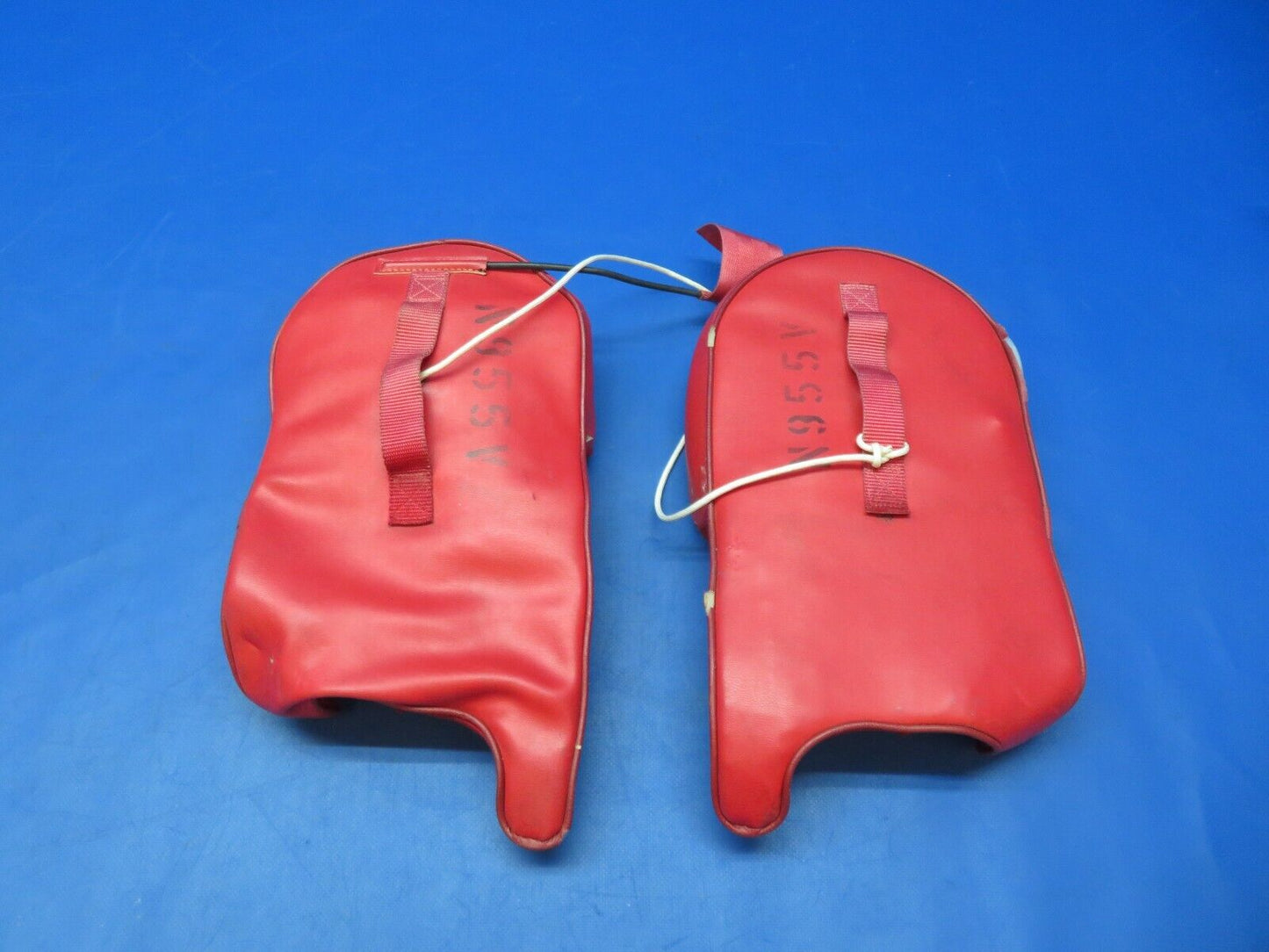 Beech 95-B55 Baron Cowl Plugs (0523-1038)