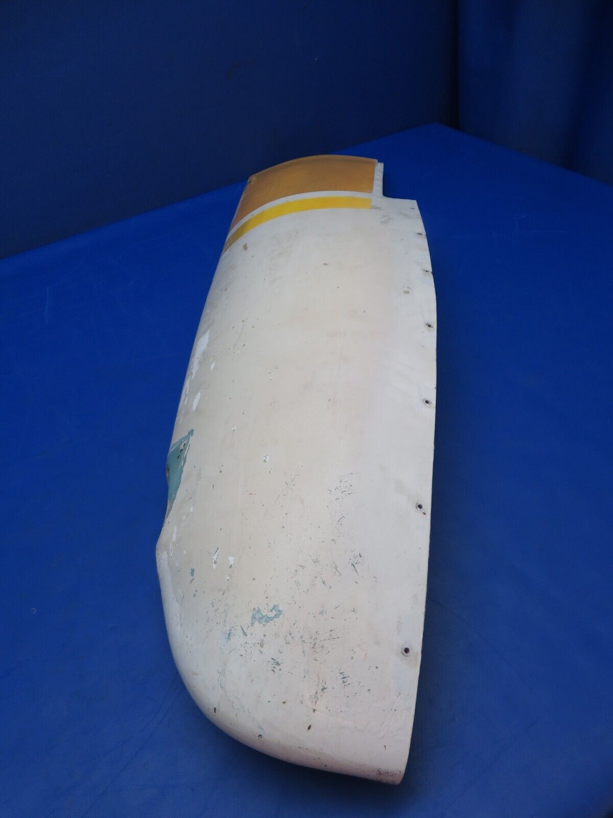 Cessna 210 RH Fiberglass Wing Tip Assy P/N 1221111-202 (0723-425)