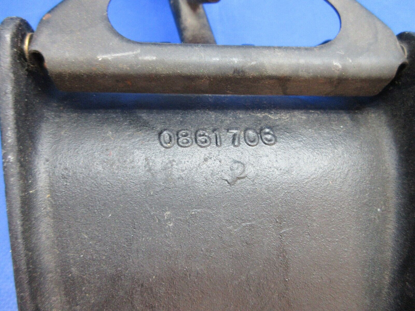 Cessna 310 / 310Q RH Rudder Pedal Torque Tube w/ Pedal P/N 0813018-16 (0823-732)