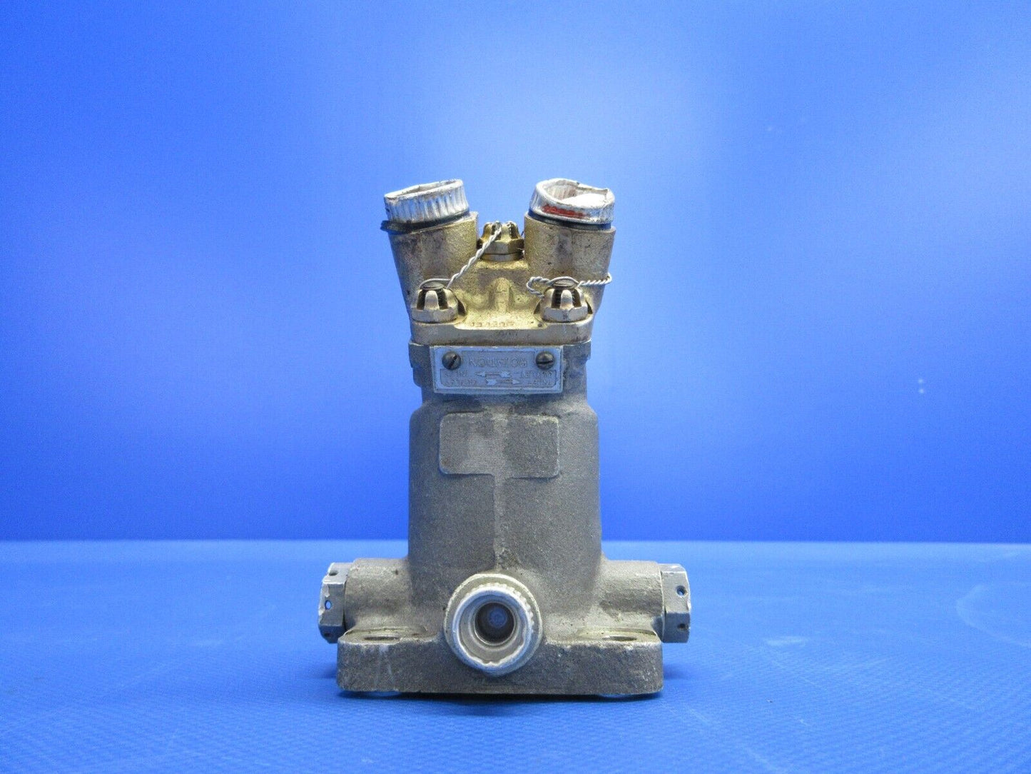 Vickers Hydraulic Motor P/N MF24390630S2252 (0224-1191)