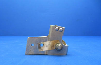 Cessna 172 Wheel Housing Front Seat P/N 0700645-1 (0723-402)