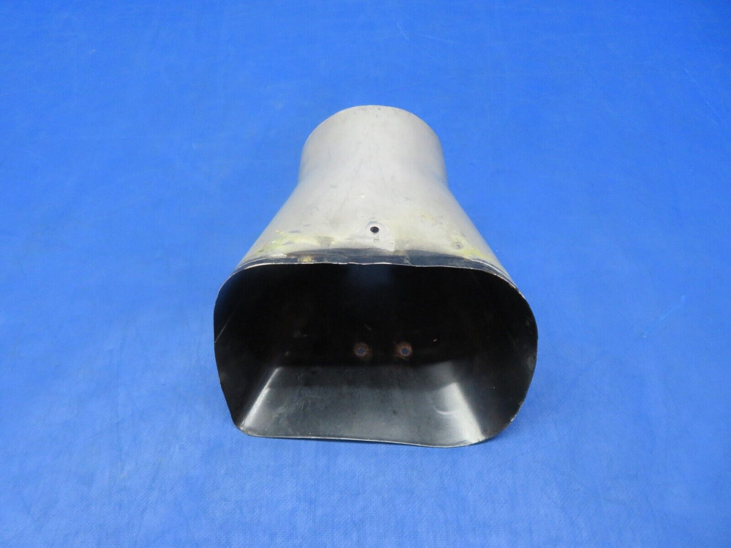Early Cessna 310B Muffler Diffuser Assy LH INBD RH OTBD 0850626-11 (1223-166)