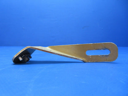 Diamond DA-42 Mounting Bracket RH Front Seat P/N D60-2511-00-63 (0623-491)