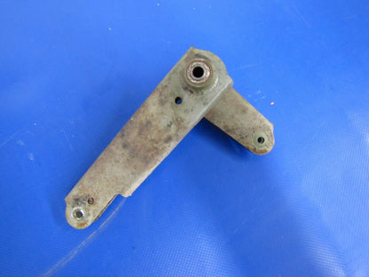 Cessna Cardinal 177B Bellcrank Assy RH OTBD - Flap P/N 1260125-2 (0317-79)