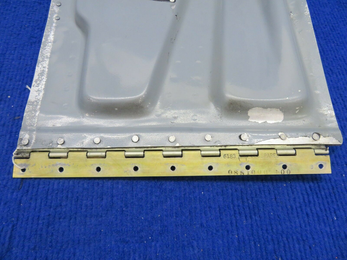 Cessna 310 / 310R Main Landing Gear Door Assy RH OTBD P/N 0826002-209 (0422-20)