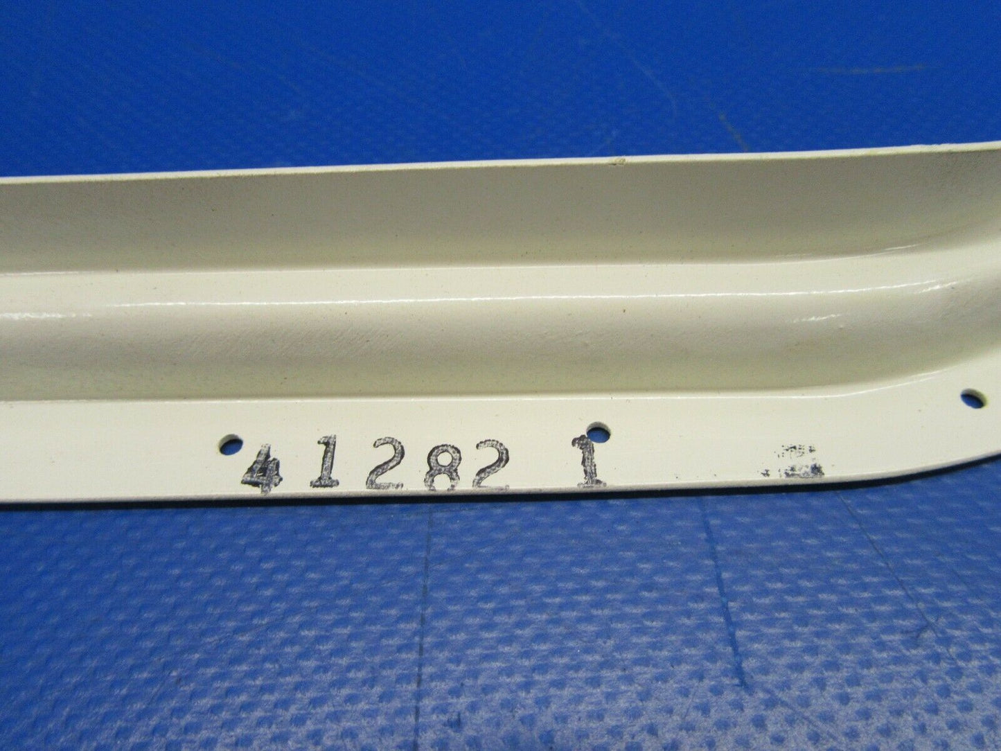 Piper PA-31 Retainer P/N 41282-001 NOS (0519-103)