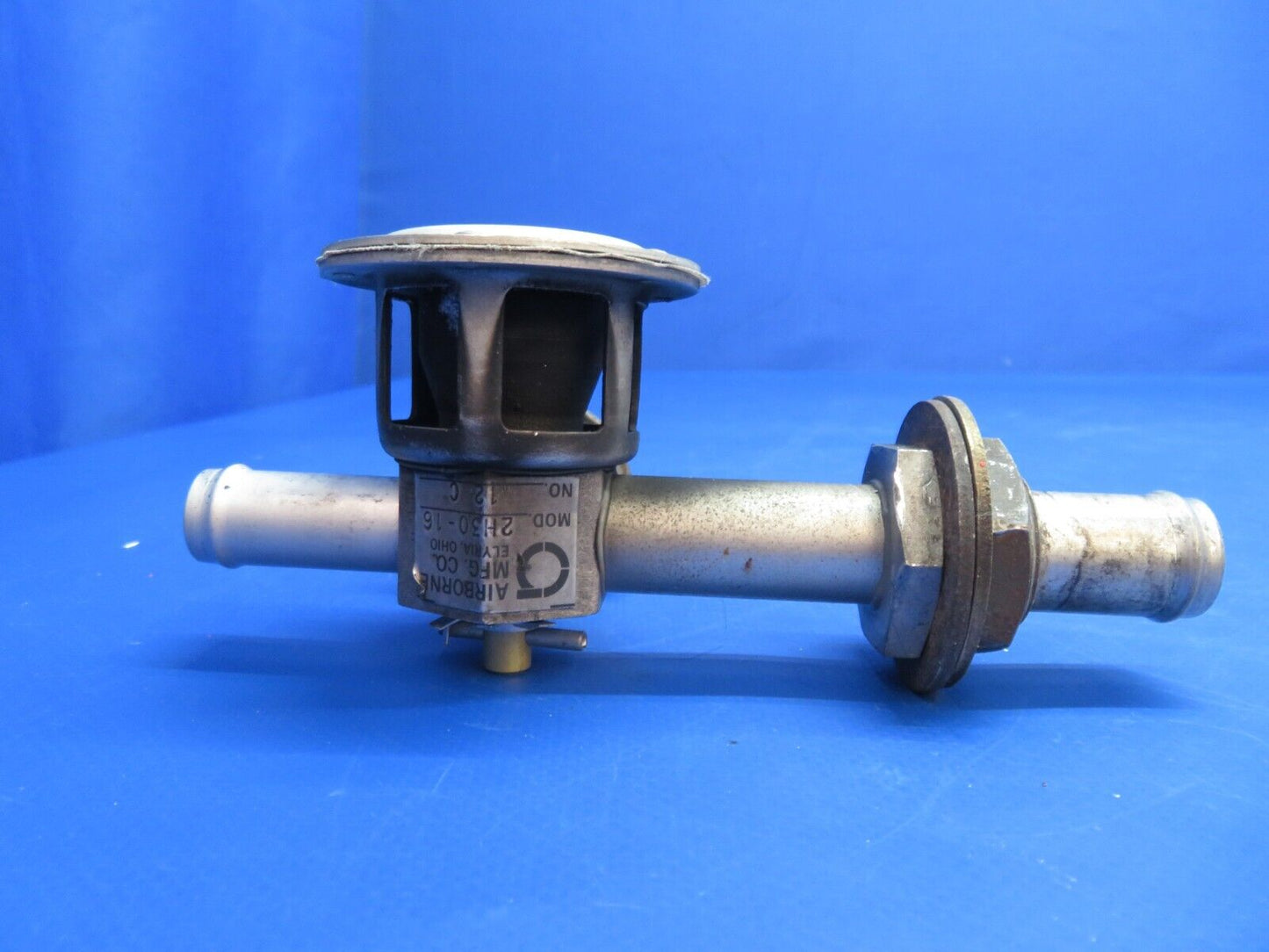 Piper PA-34-200T Seneca Airborne Vacuum Regulator Valve P/N 2H30-16 (0223-897)
