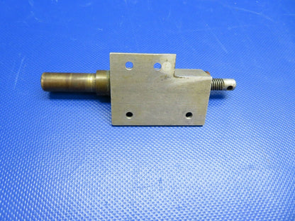 1960 Cessna 210 Rudder Trim Jack Screw w/ Housing P/N 1261112-1 (0321-106)