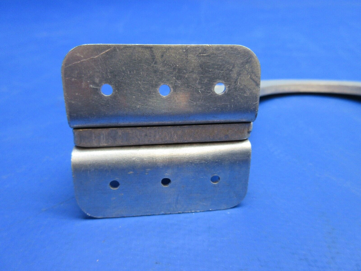 Cessna 310 Hinge Assy RH Rear Gear Door P/N 0813300-8 NOS (0923-892)