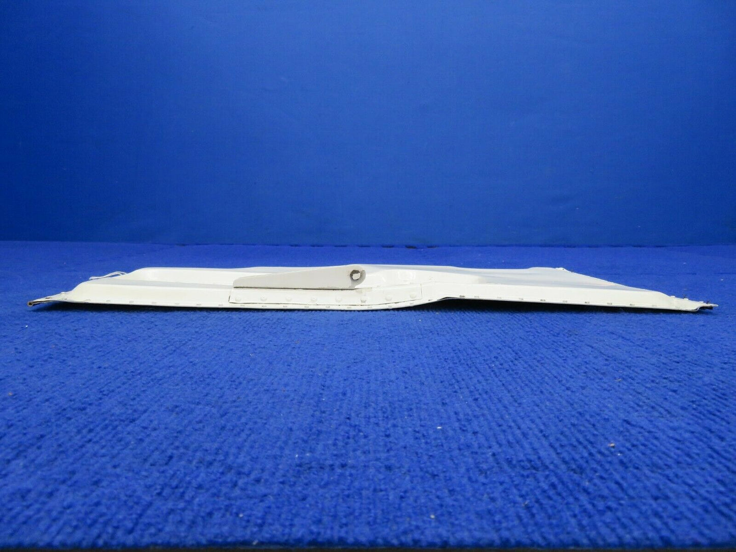 1956 Cessna 310 RH OTBD Main Gear Door RH Strut Assy P/N 0826000-2 (0422-60)