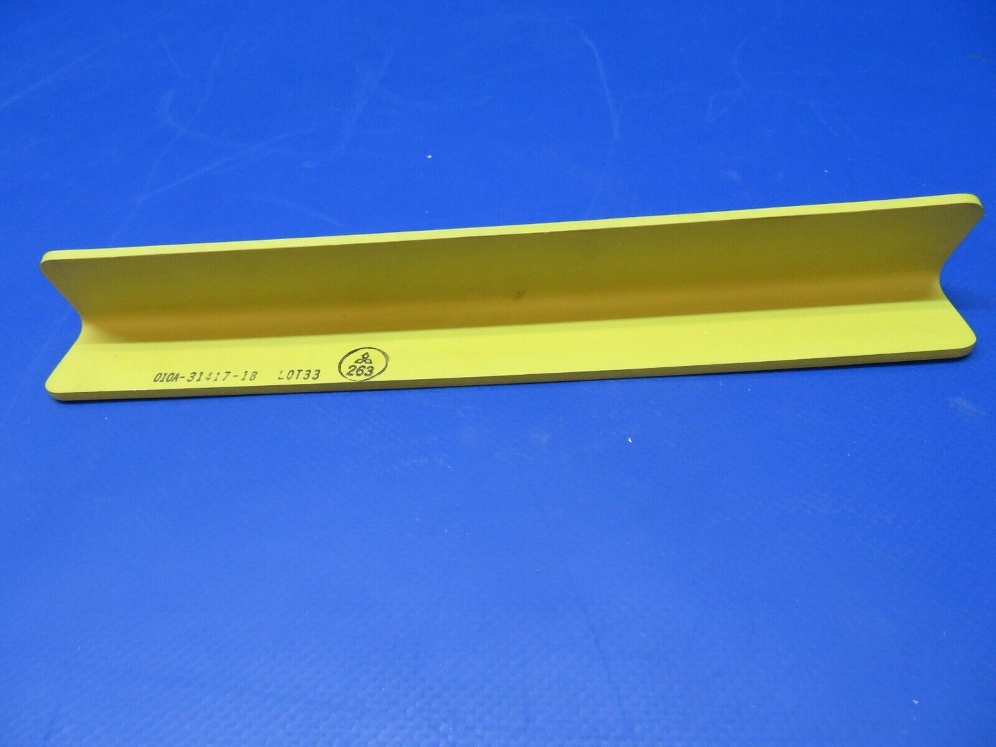 Beech Angle P/N 010A-31417-018 NOS (1022-313)