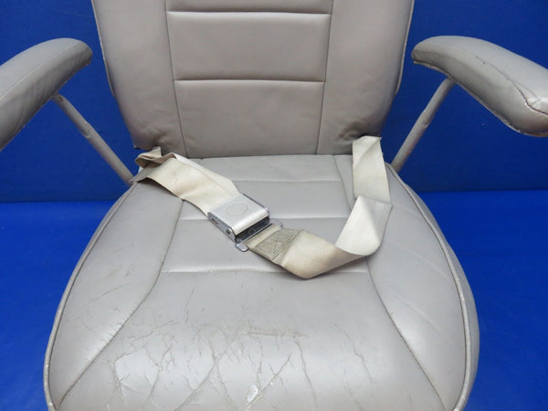 Cessna 401 / 401A AFT Facing Passenger Seat P/N 0514020-2 (0124-1013)