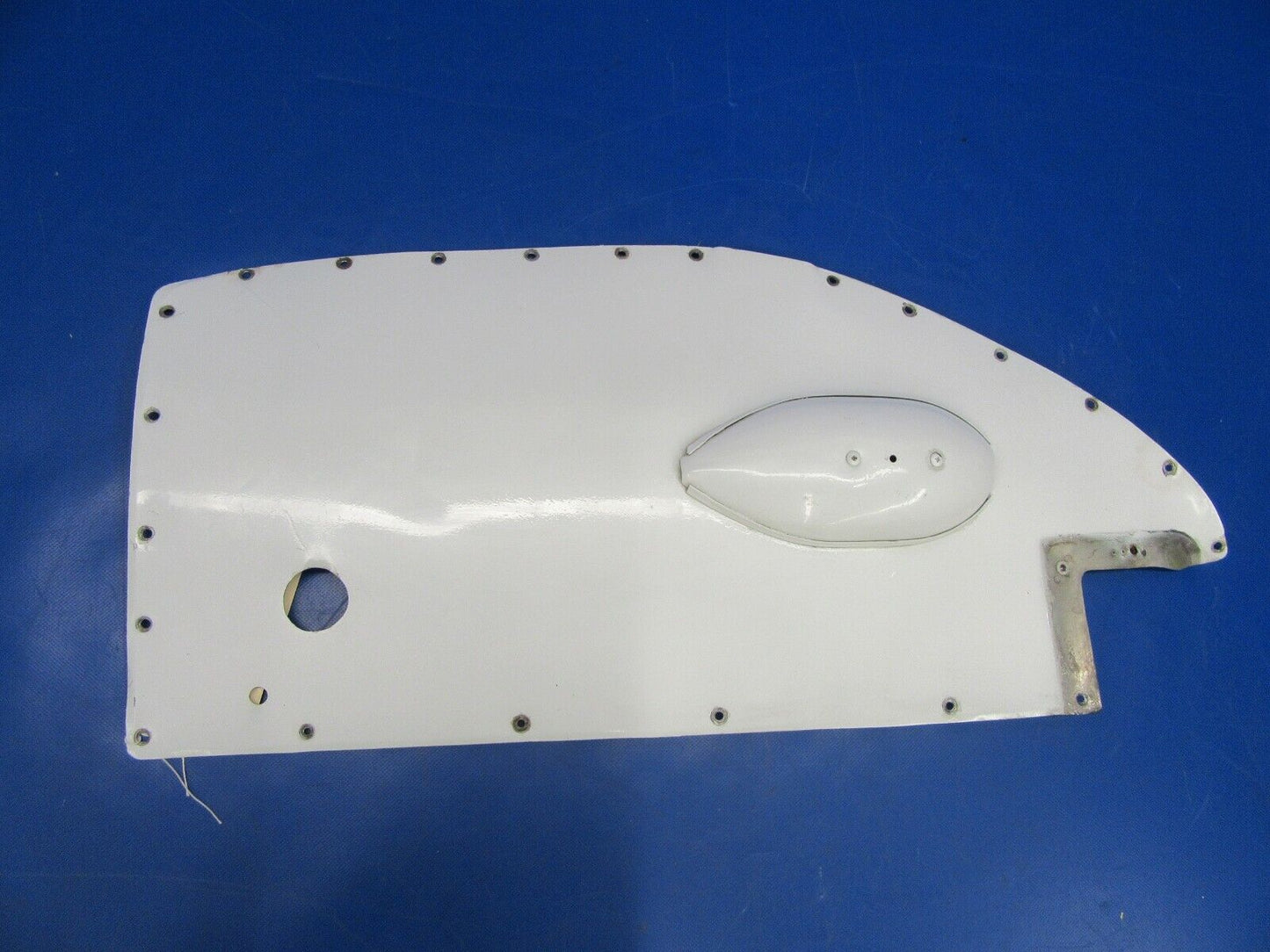 Cessna 310 Fairing Assy w/Shield Vent LWR RH Tip Fuel Tank 0823413-32 (0619-346)