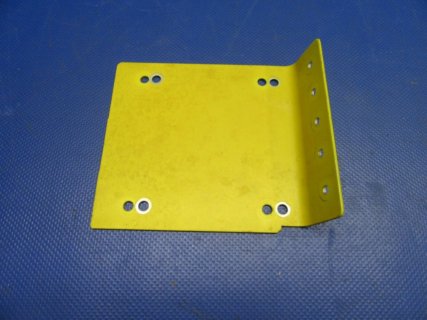 King Auto Pilot Mount Bracket P/N 047-4135-01 (0821-541)