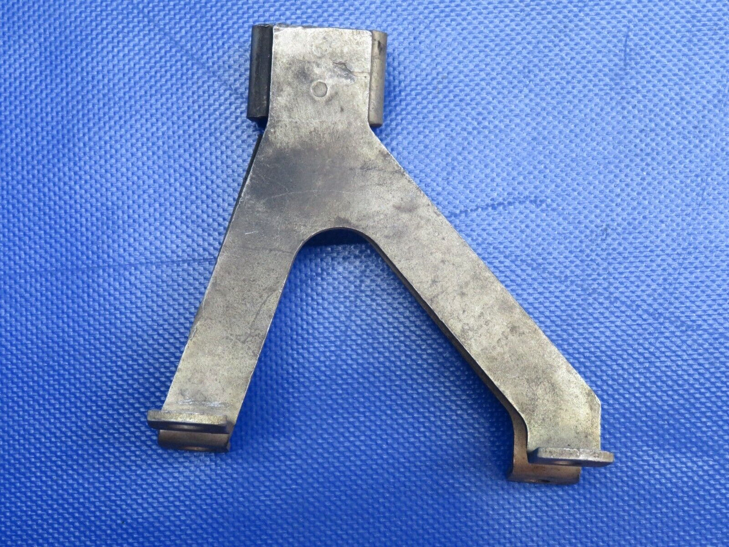 Continental Throttle Body Bracket P/N 630474 (0124-1027)