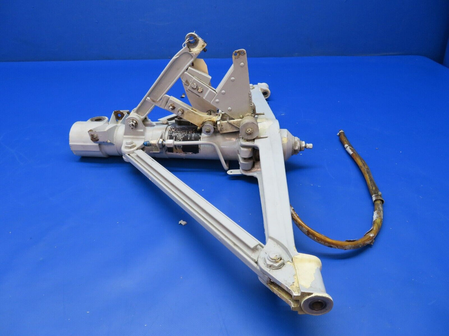 Beech B58P Main Landing Gear Brace & Strut RH P/N 60-810014-3 (0620-440)