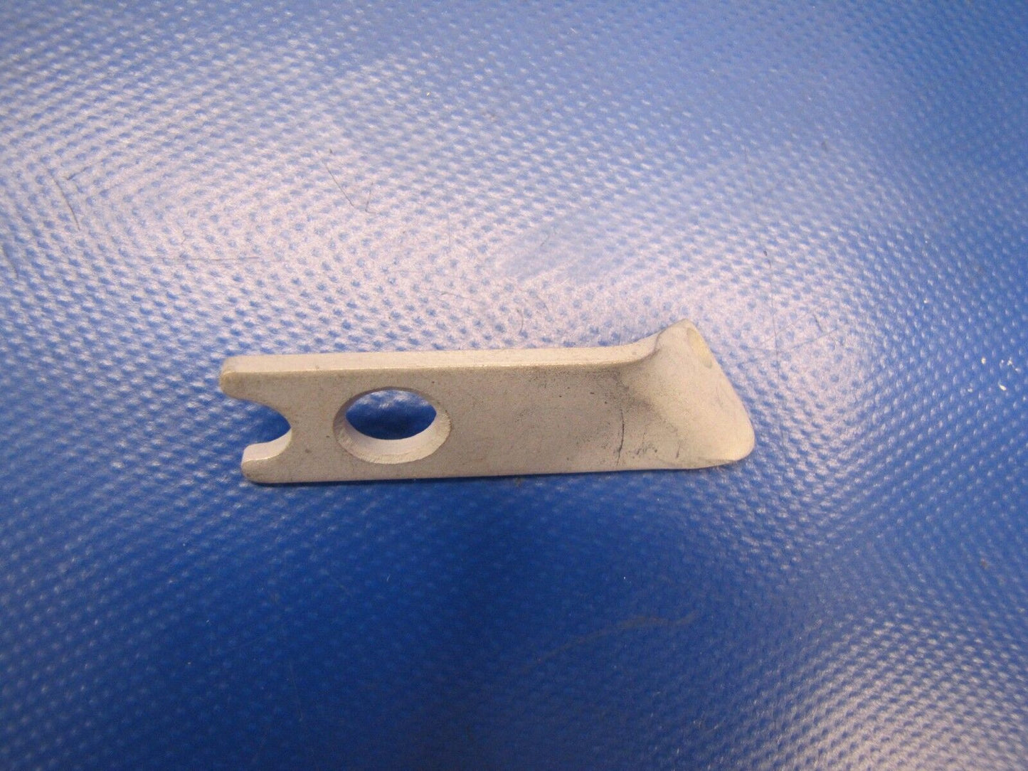 Cessna 170 Plate Left Lock Brake Master Cylinder P/N 0541141-1 NOS (0417-246)