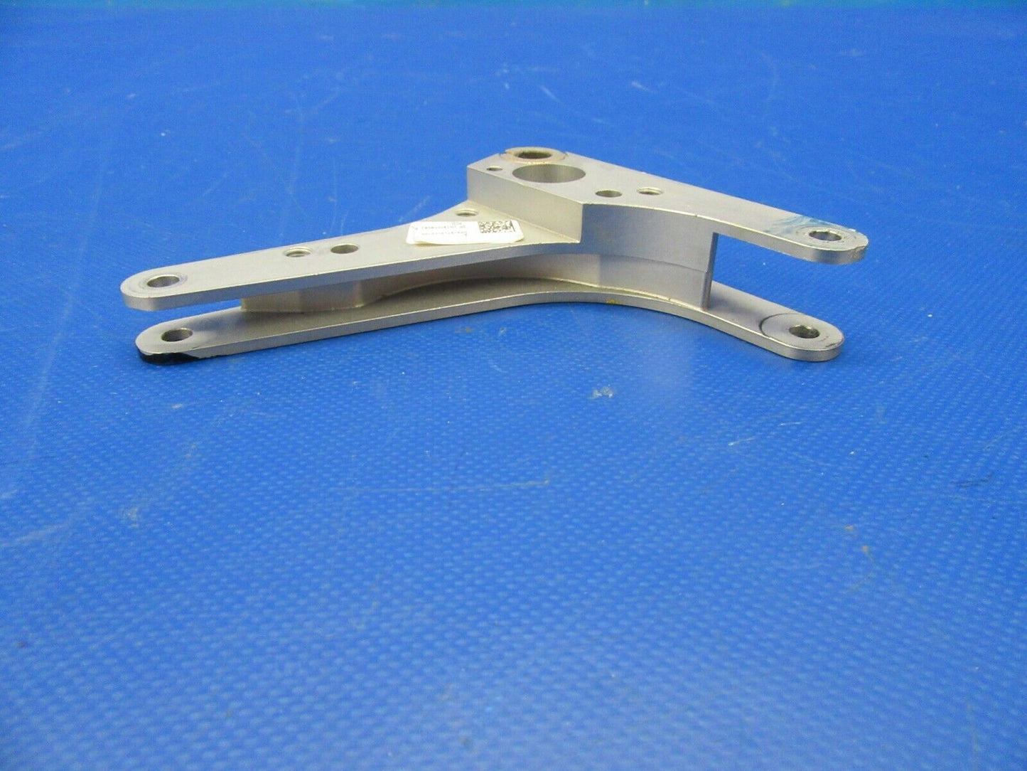Diamond DA40-180 Aileron Bellcrank P/N DA4-2173-10-00 (0319-188)