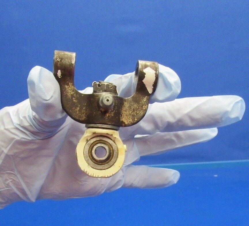 Beech Baron Yoke Assy Nose Gear Steering P/N 35-825007 (1117-134)
