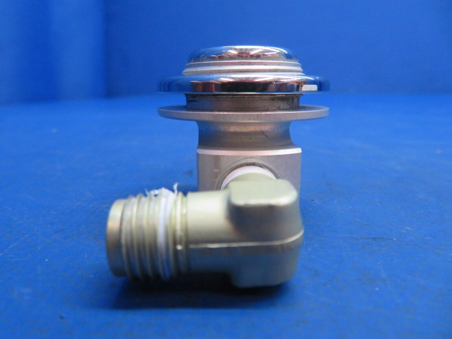 Piper Aerostar 602P Oxygen Outlet P/N 23599-11 (0123-655)