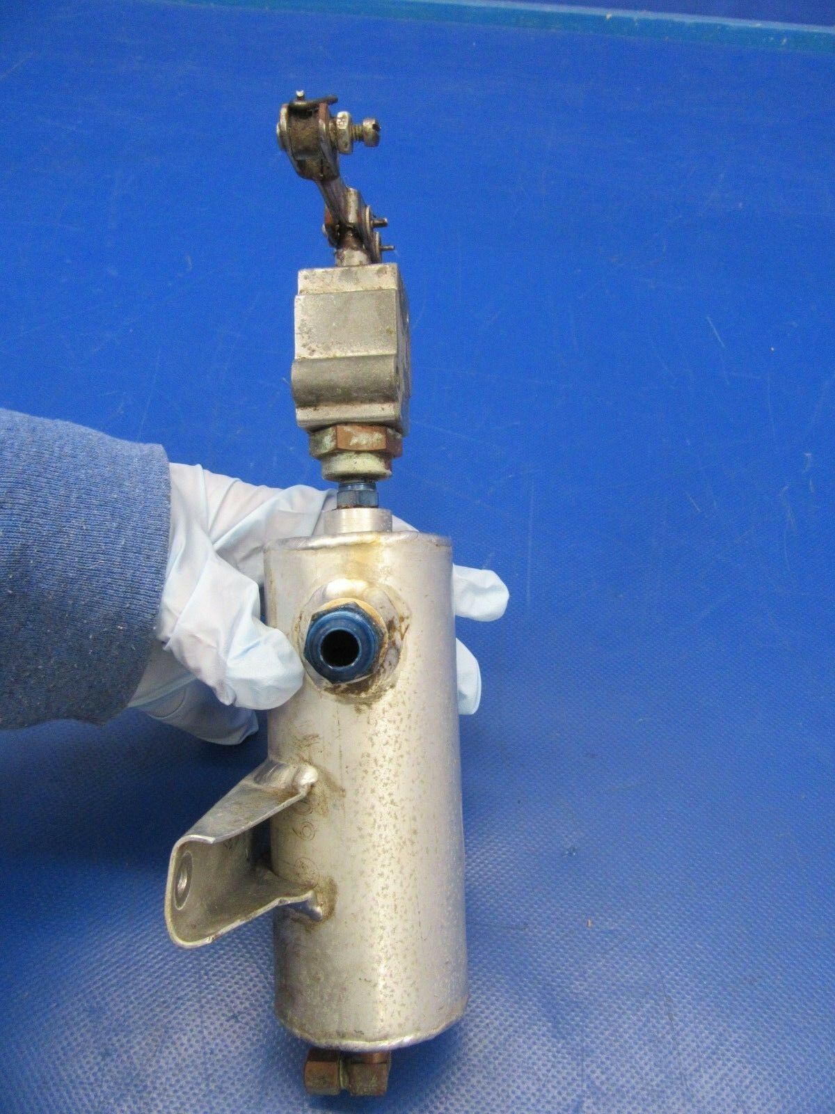 Mooney M20C Parking Brake Reservoir w / Scott Valve P/N 4500, 7116 (1018-242)