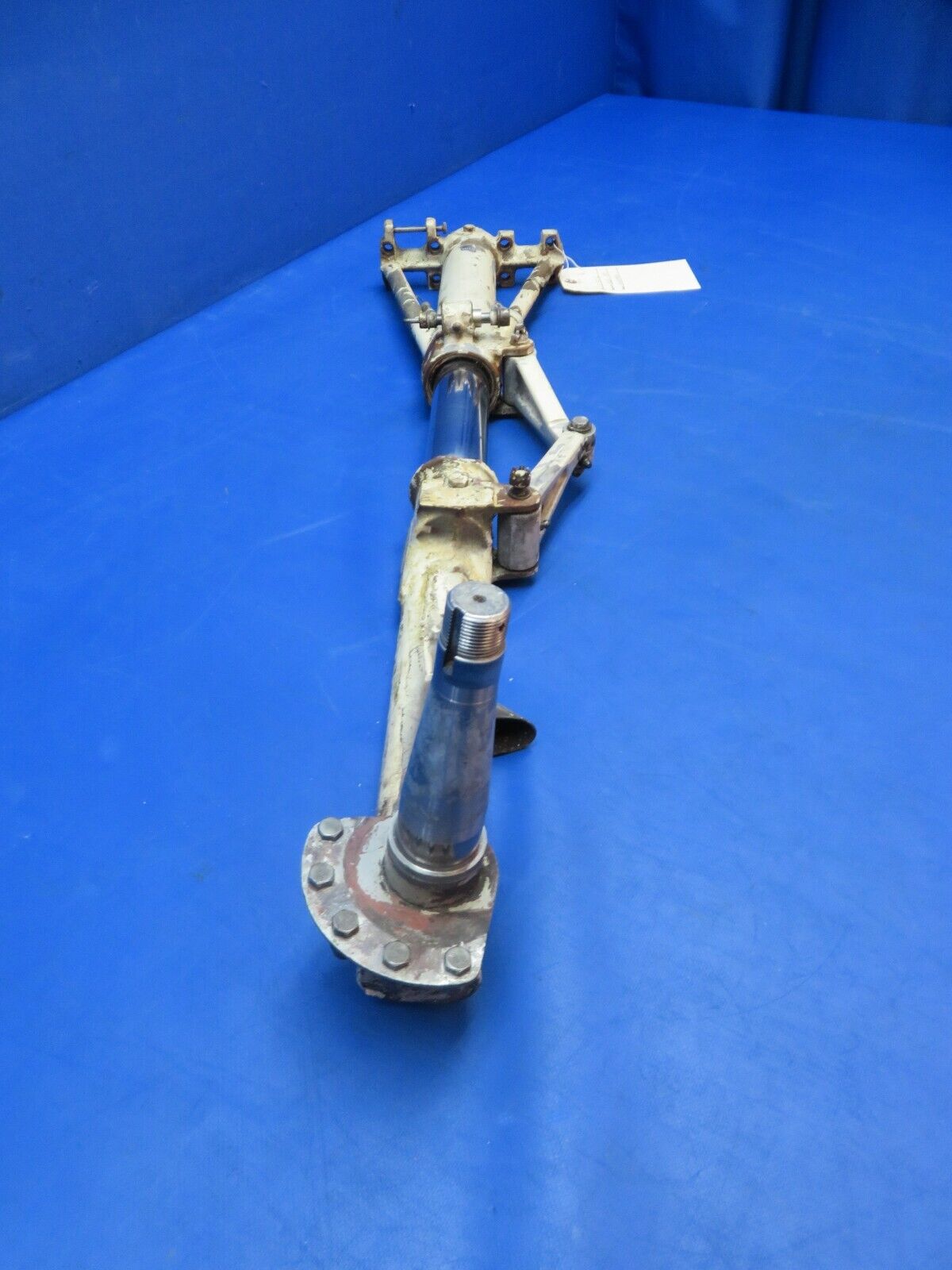 Early Cessna 310 / 310B RH Main Gear Assy P/N 0841000-96 FOR PARTS (1223-188)