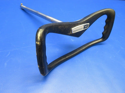 Cessna 172F / 172 Control Wheel / Yoke Assy P/N 0513332-201 (0221-126)