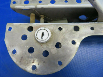 Cessna 310P Latch Assy Nacelle Baggage Door P/N 0851781-27 (0620-793)