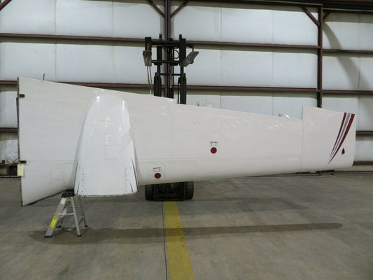 1964 Beech Baron 95-B55 Wing w/ Landing Gear LH P/N 96-110005-601 (0520-10)