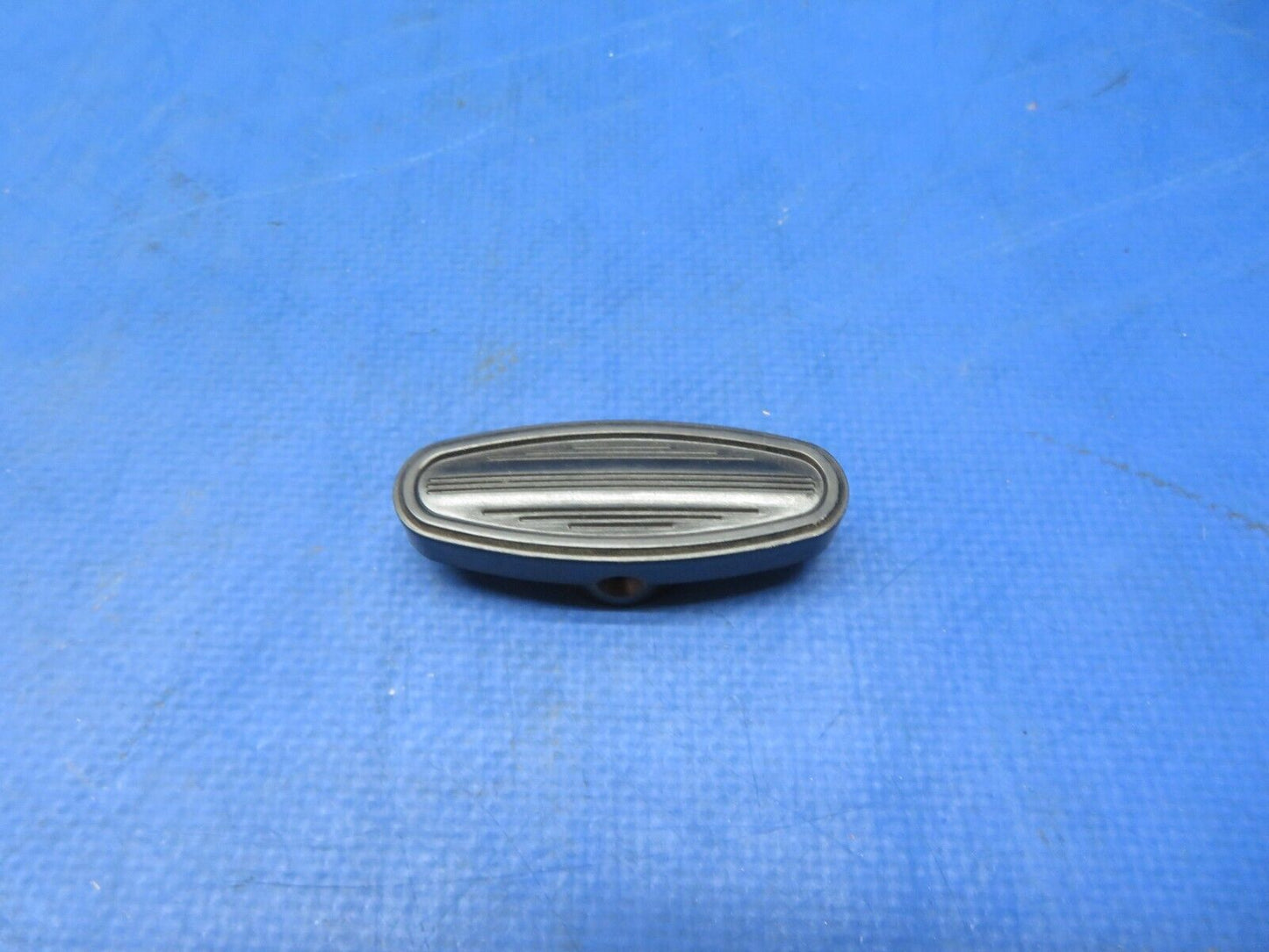 Beech Knob P/N 6307-131 LOT OF 2 NOS (1023-193)