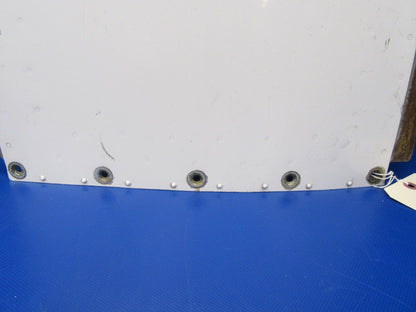 Piper Seneca II Top Center Cowl P/N 37207-101, 67995-002 (0818-256)