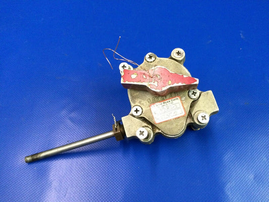 Beech Baron 58 Fuel Selector Valve P/N HE 7001-5 (1016-107)